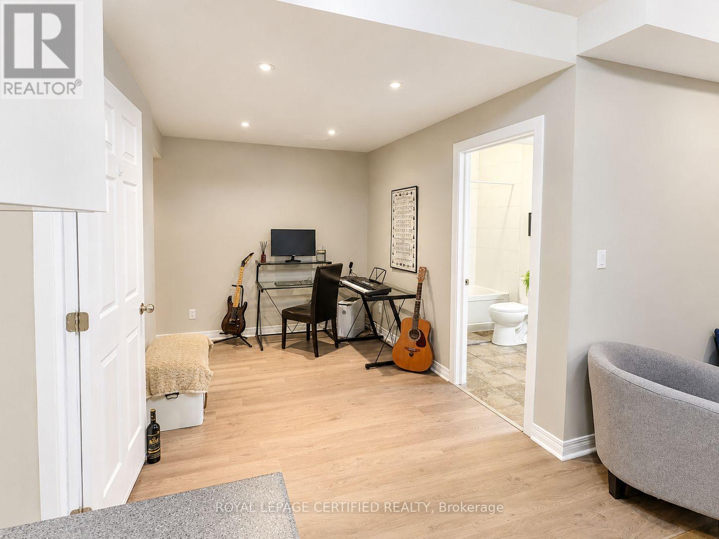 102 Oakes Crescent, Guelph, Ontario  N1E 0J5 - Photo 22 - X12992398