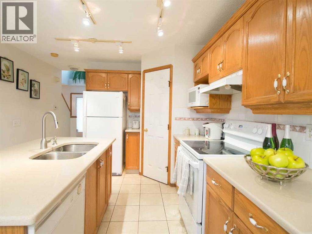 5209 Coral Shores Drive Ne, Calgary, Alberta T3J 3J7 - Photo 13 - A2321832