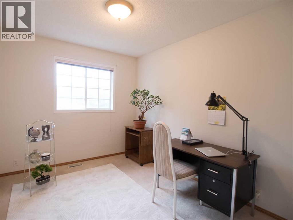 5209 Coral Shores Drive Ne, Calgary, Alberta T3J 3J7 - Photo 37 - A2321832