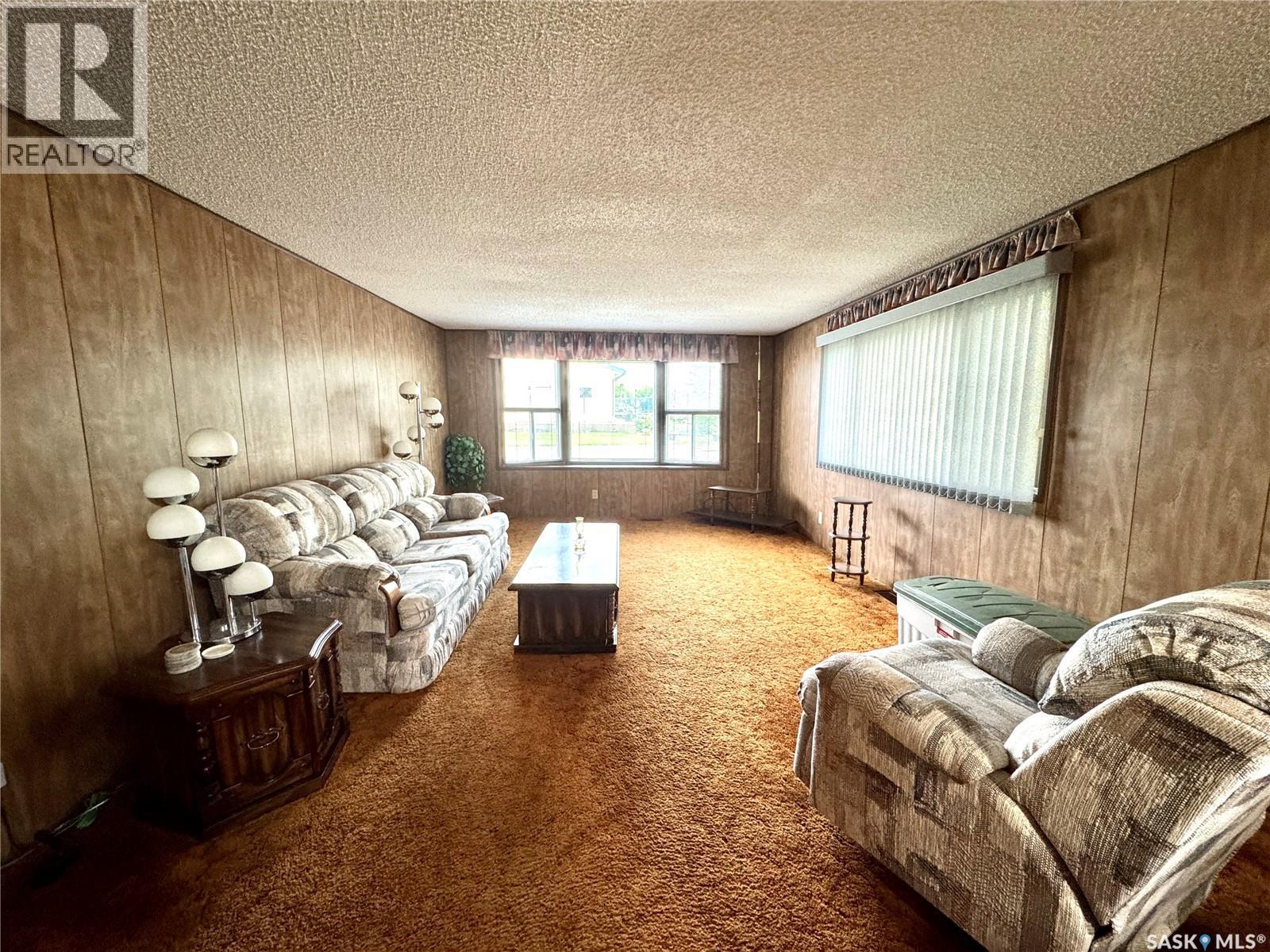 215 Birk Street, Turtleford, Saskatchewan  S0M 2Y0 - Photo 7 - SK040956
