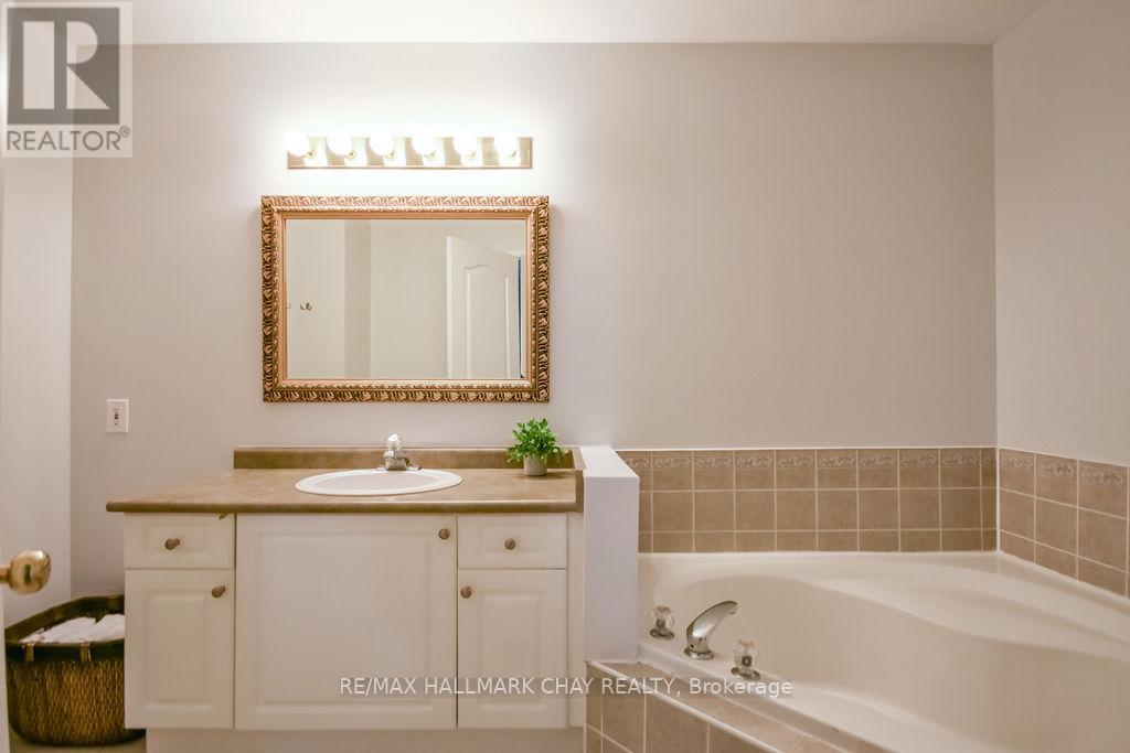 37 Julia Crescent, Orillia, Ontario  L3V 7Y9 - Photo 18 - S13503282
