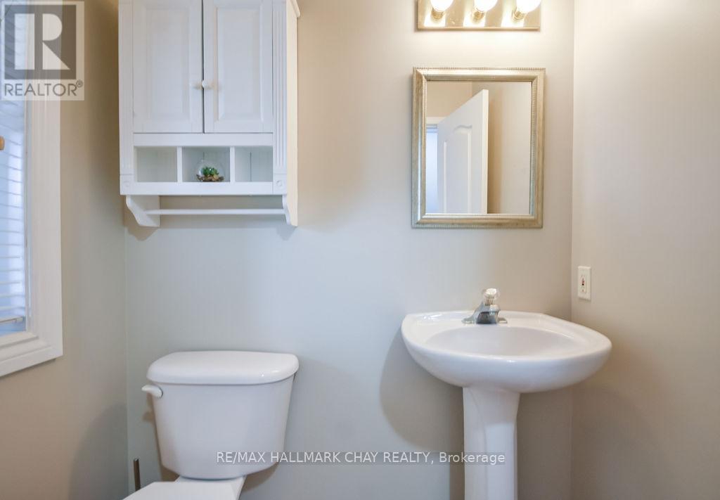 37 Julia Crescent, Orillia, Ontario  L3V 7Y9 - Photo 4 - S13503282