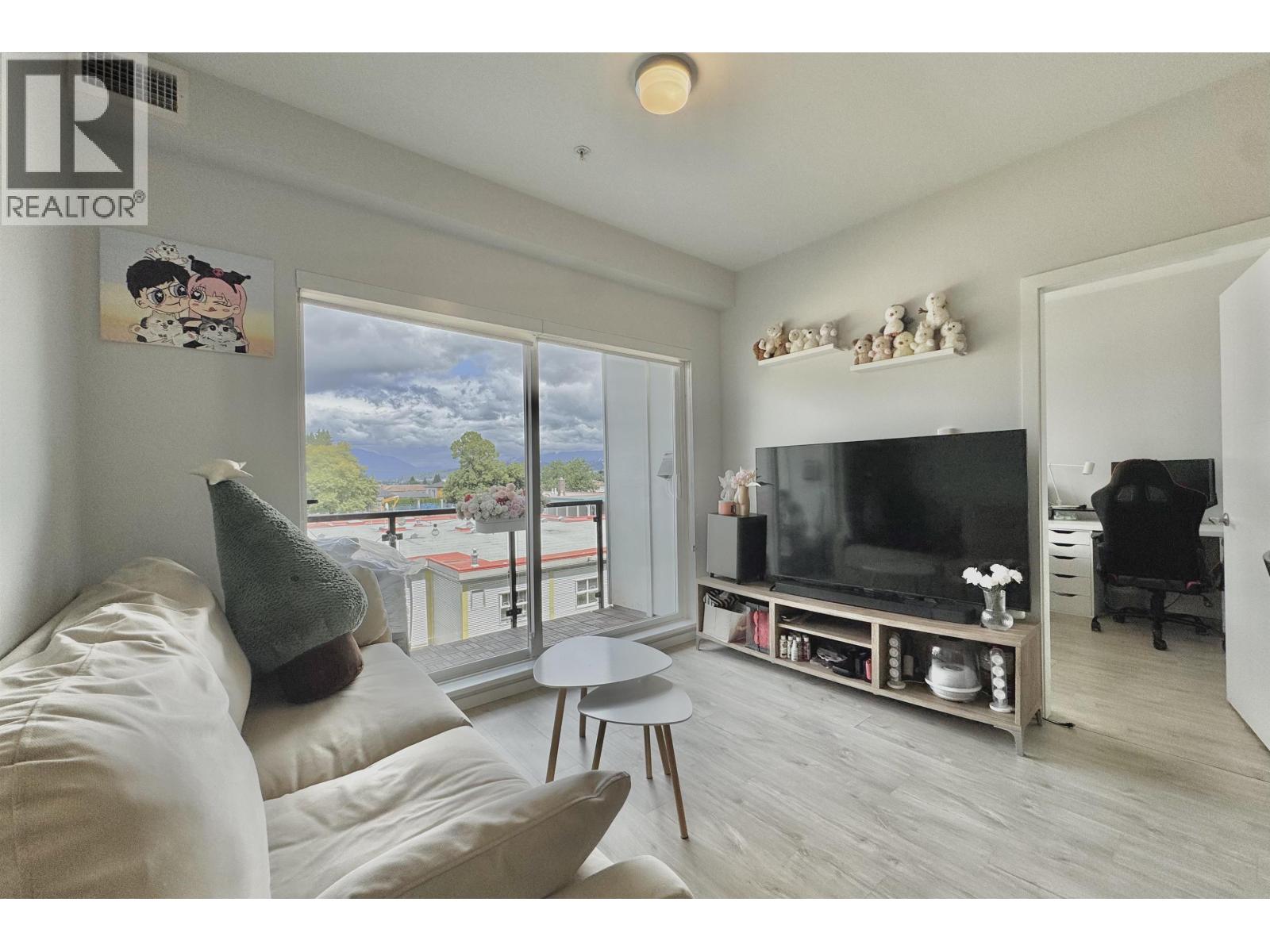 227 6283 Kingsway, Burnaby, British Columbia  V5J 0H3 - Photo 3 - R3140786