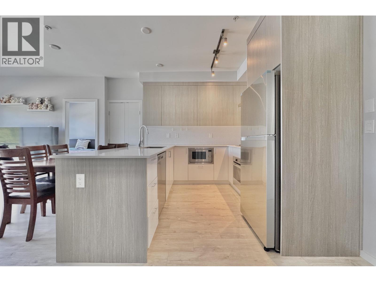 227 6283 Kingsway, Burnaby, British Columbia  V5J 0H3 - Photo 5 - R3140786