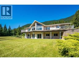 1995 Loff Road, Castlegar, British Columbia