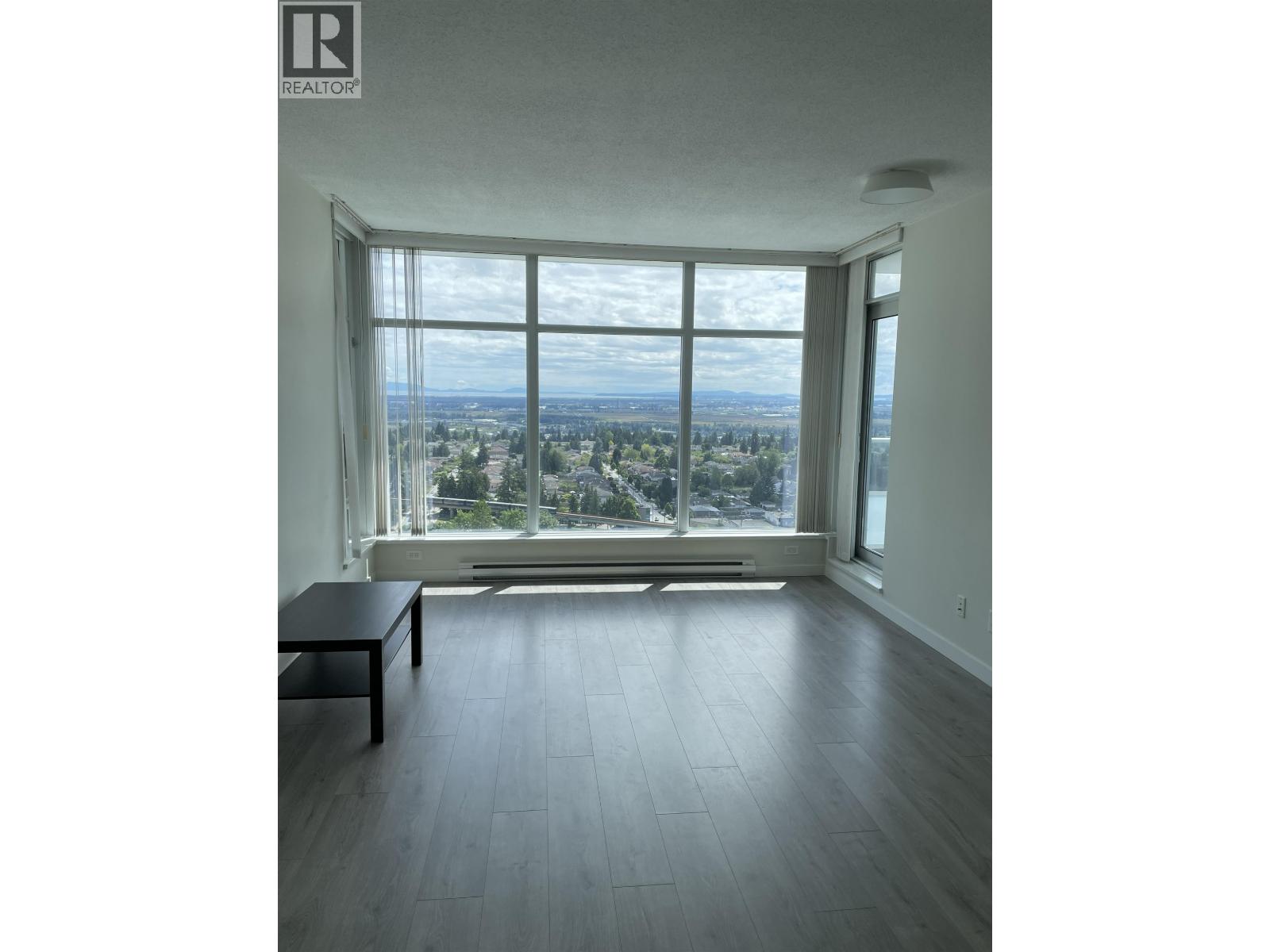 2707 4880 Bennett Street, Burnaby, British Columbia  V5H 0C1 - Photo 2 - R3141156