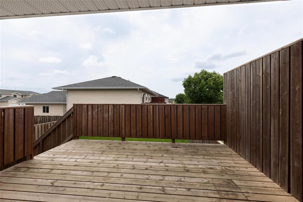 16 Parkhill Crescent, Steinbach, Manitoba  R3X 0B8 - Photo 17 - 202615290