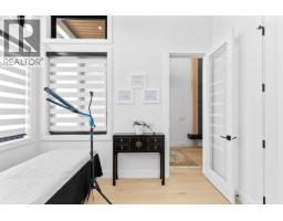 437 Vision Court, Kelowna, British Columbia  V1W 0C4 - Photo 4 - 10393041