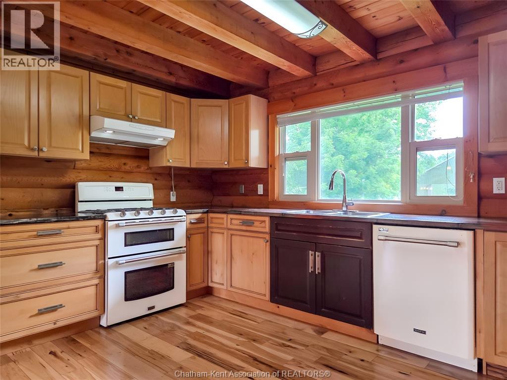 11530 Longwoods Road, Kent Bridge, Ontario  N0P 2K0 - Photo 18 - 26015562