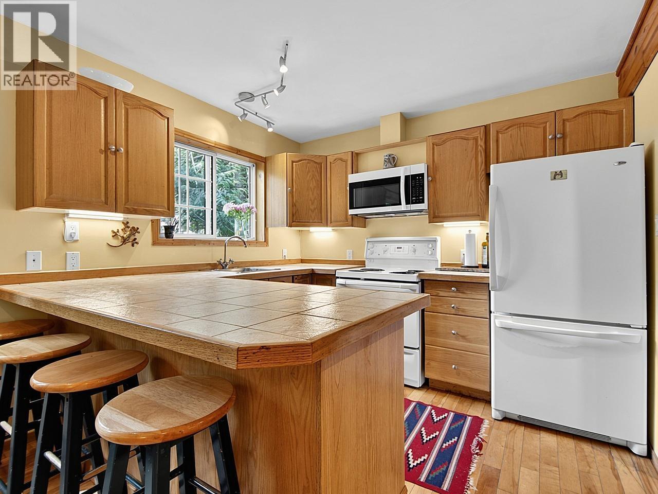1099 Miller Road, Bowen Island, British Columbia  V0N 1G1 - Photo 9 - R3141167