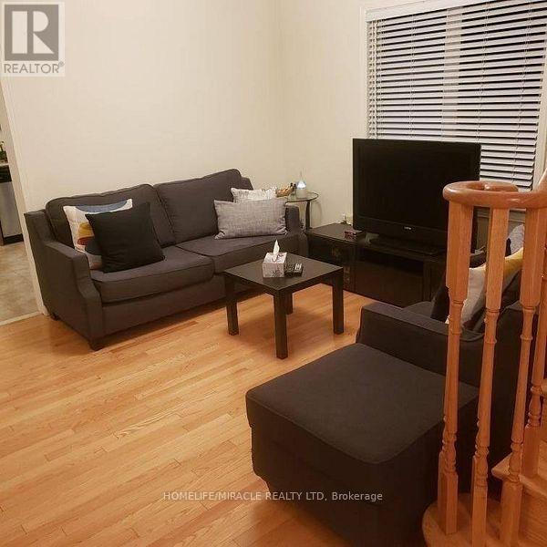 48 Burnstown Circle N, Brampton, Ontario  L6P 3M2 - Photo 2 - W13503390