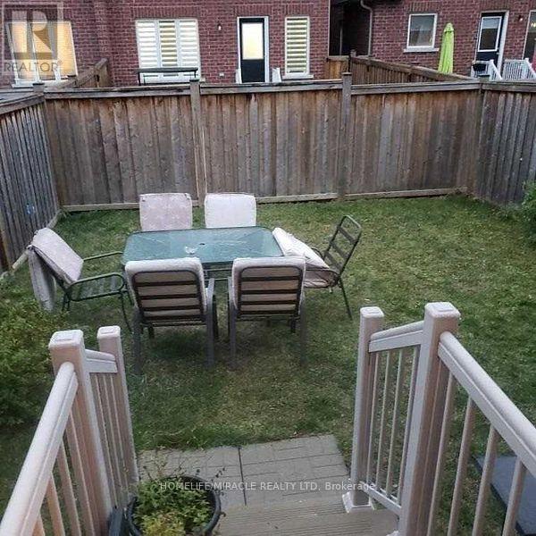 48 Burnstown Circle N, Brampton, Ontario  L6P 3M2 - Photo 3 - W13503390
