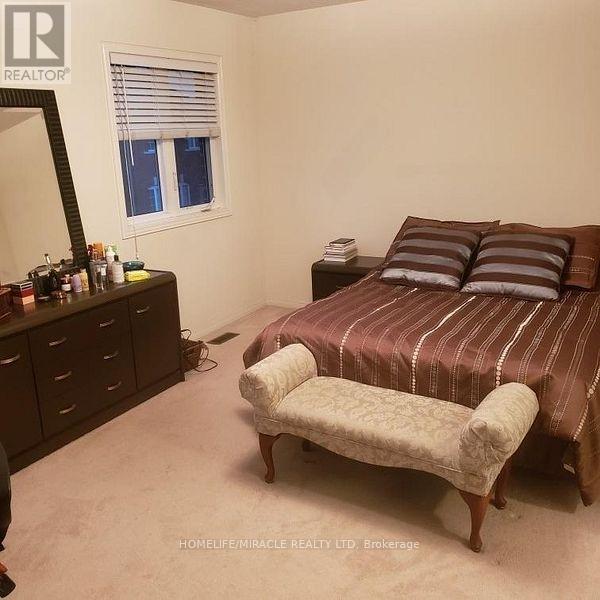 48 Burnstown Circle N, Brampton, Ontario  L6P 3M2 - Photo 4 - W13503390