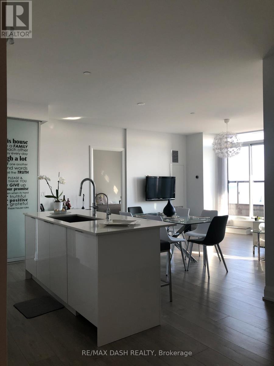 204 - 110 MARINE PARADE DRIVE, Toronto, Ontario