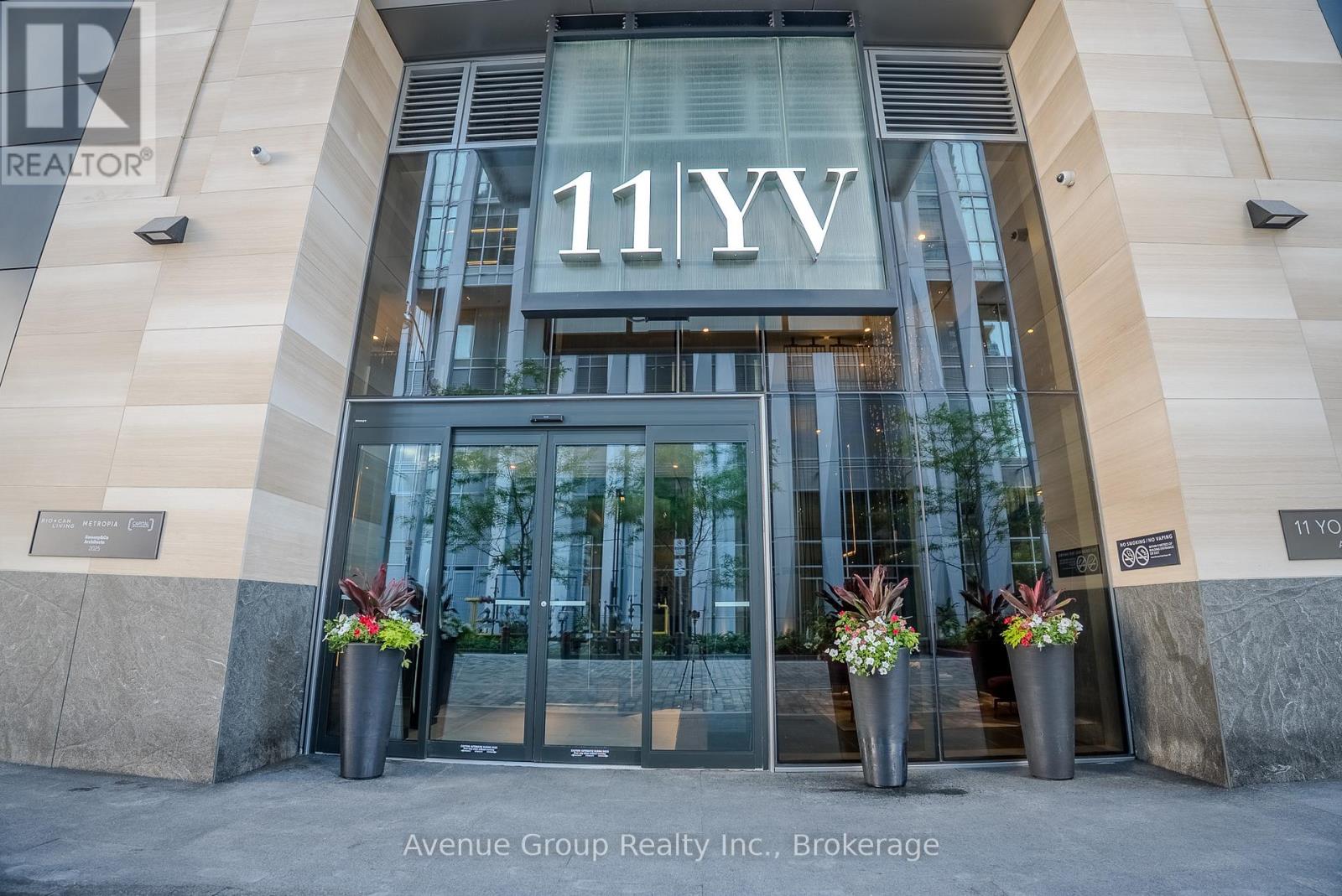 2812 - 11 Yorkville Avenue, Toronto, Ontario  M4W 0B7 - Photo 2 - C13503430
