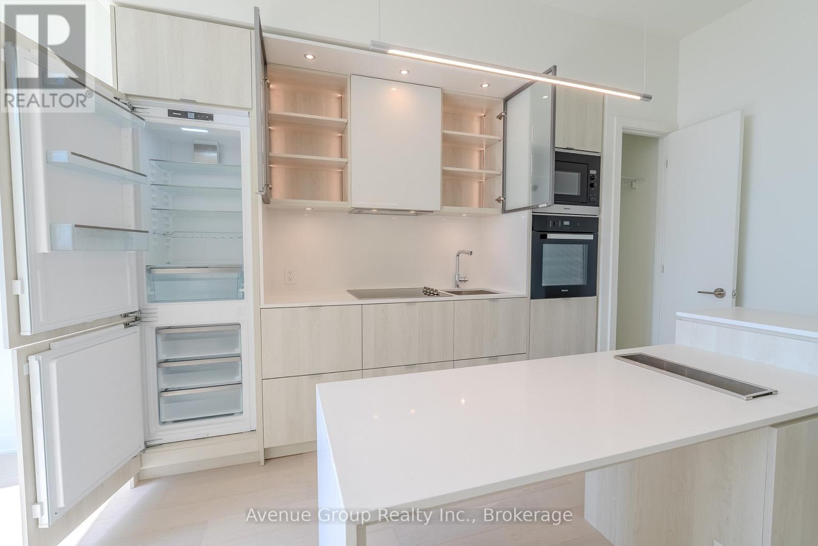 2812 - 11 Yorkville Avenue, Toronto, Ontario  M4W 0B7 - Photo 6 - C13503430