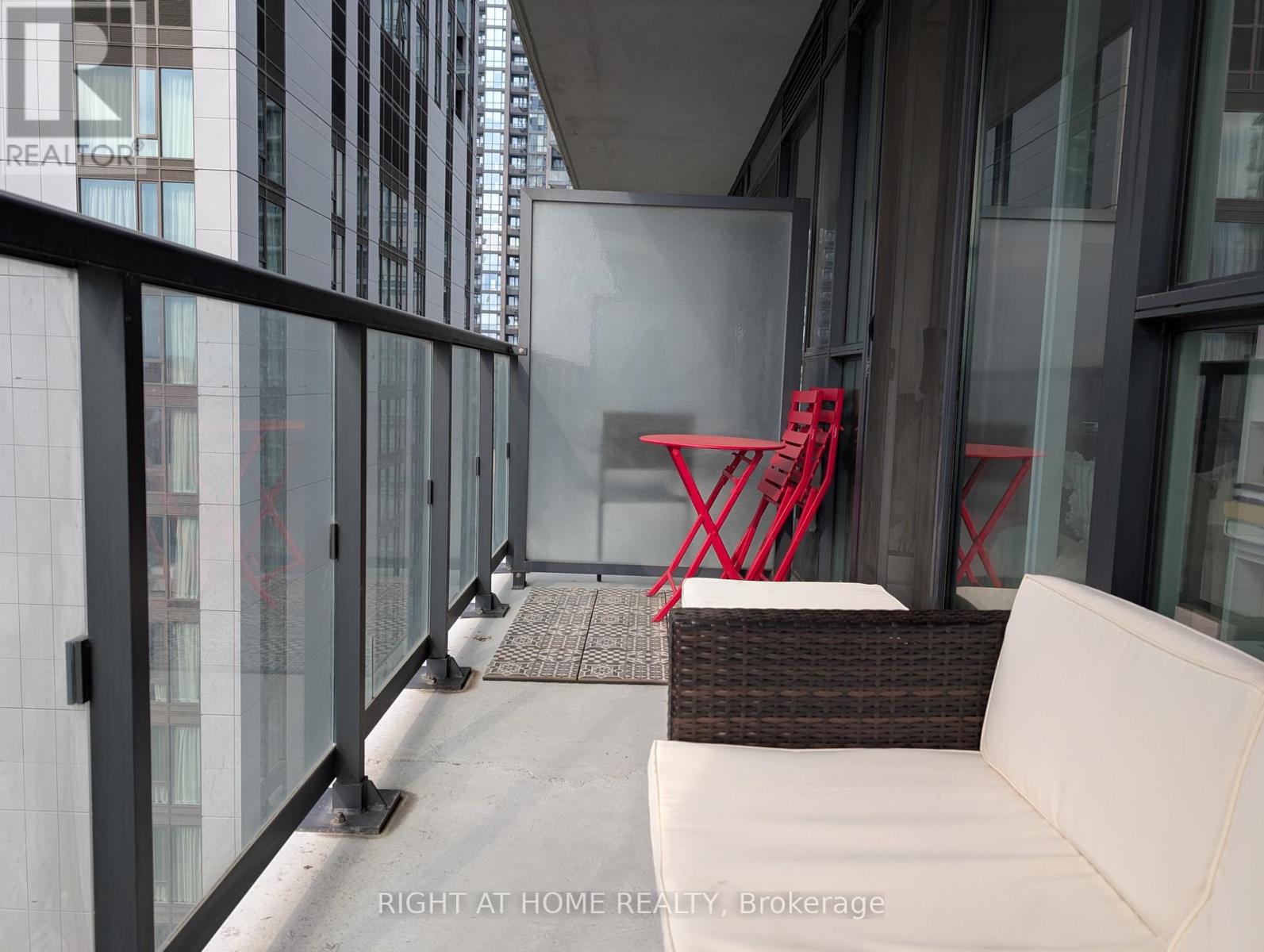 2109 - 87 PETER STREET, Toronto, Ontario