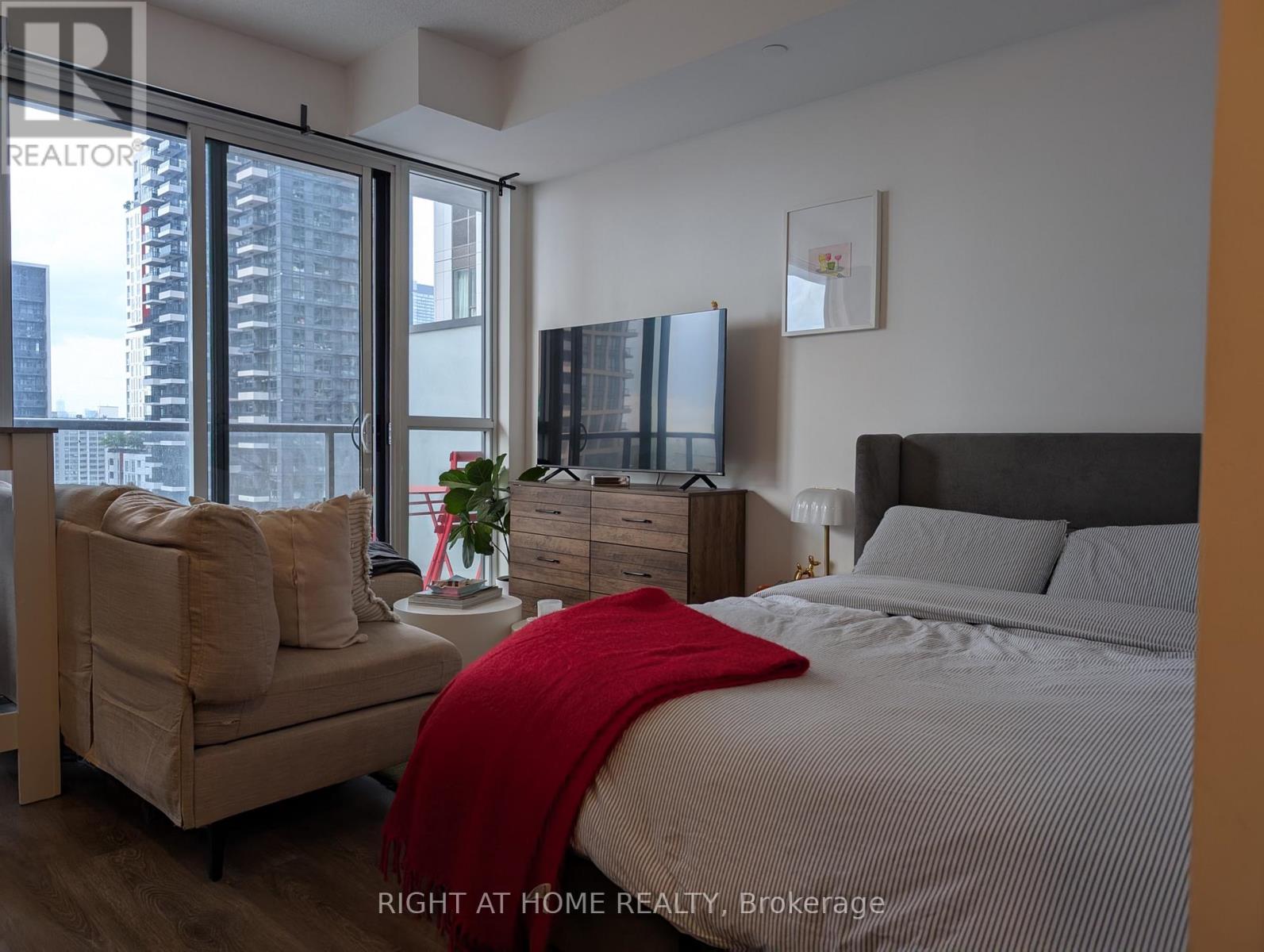 2109 - 87 Peter Street, Toronto, Ontario  M5V 0P1 - Photo 5 - C13503438