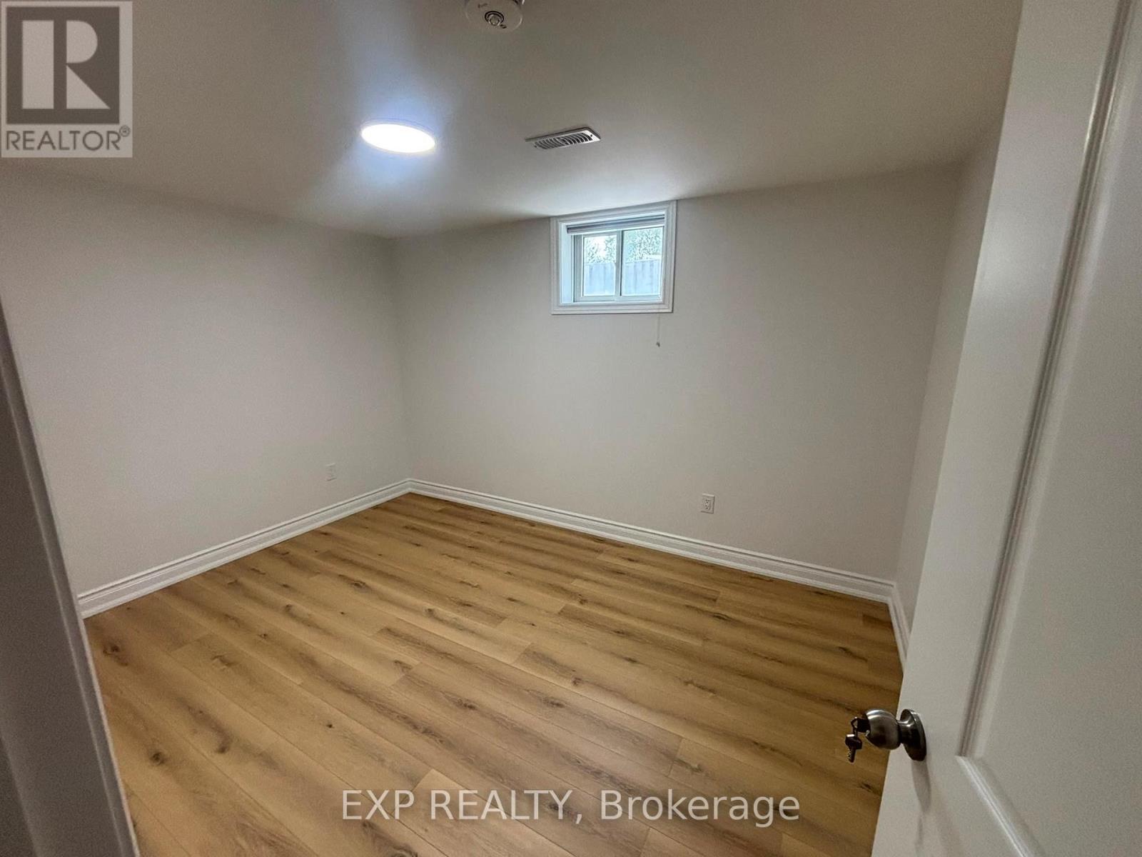 Lower - 564 Central Park Boulevard N, Oshawa, Ontario  L1G 6A4 - Photo 8 - E13503412