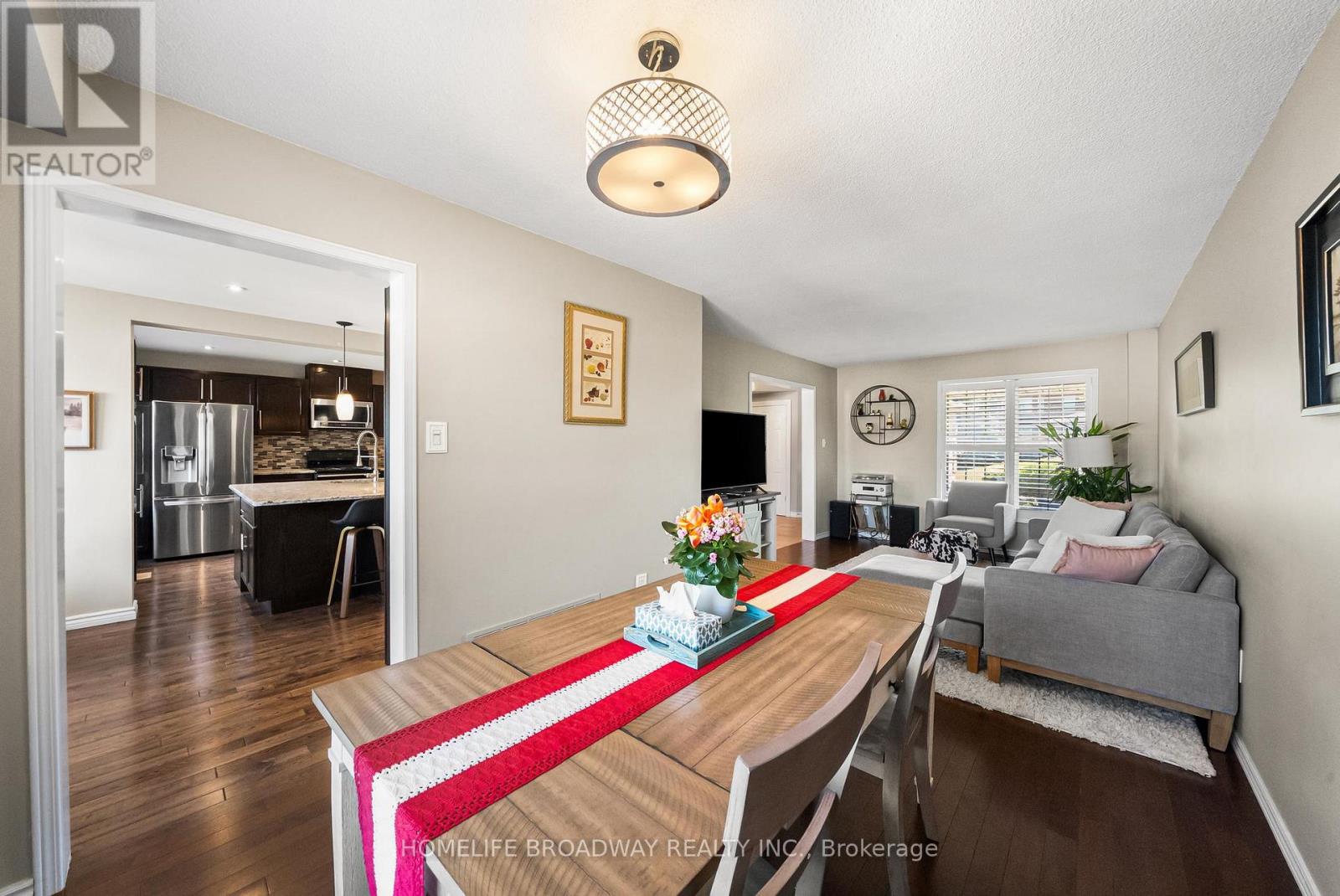 64 Bonnycastle Drive, Clarington, Ontario  L1C 4S8 - Photo 11 - E13503432