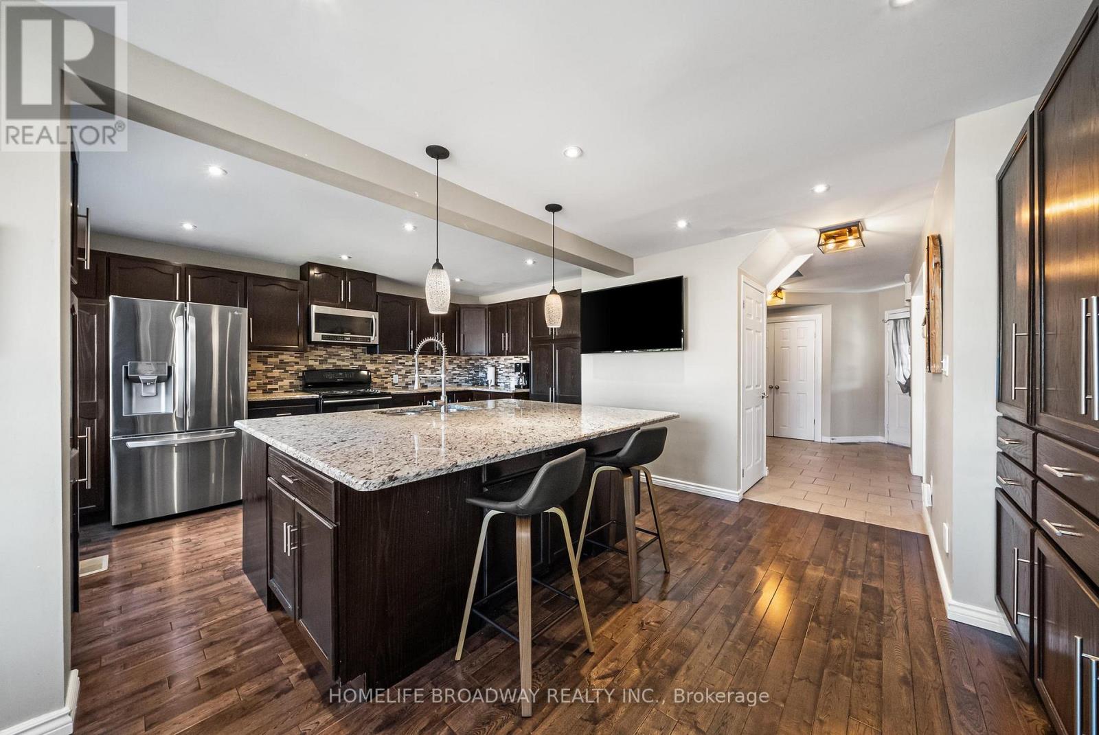 64 Bonnycastle Drive, Clarington, Ontario  L1C 4S8 - Photo 14 - E13503432