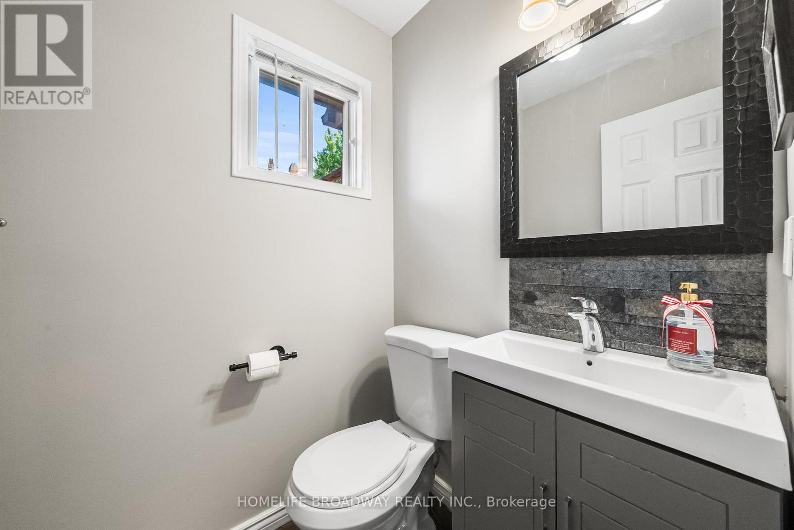 64 Bonnycastle Drive, Clarington, Ontario  L1C 4S8 - Photo 17 - E13503432