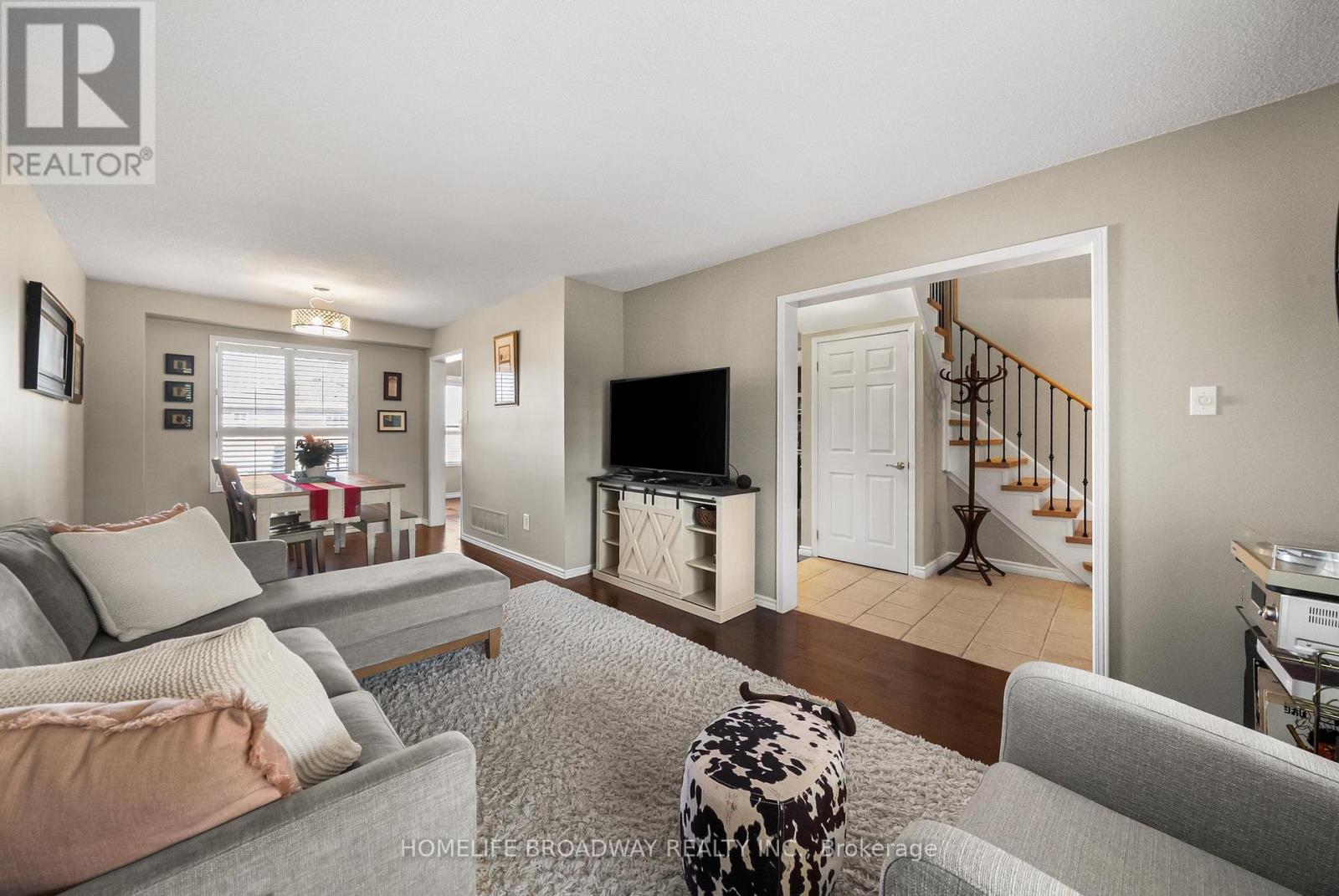 64 Bonnycastle Drive, Clarington, Ontario  L1C 4S8 - Photo 6 - E13503432