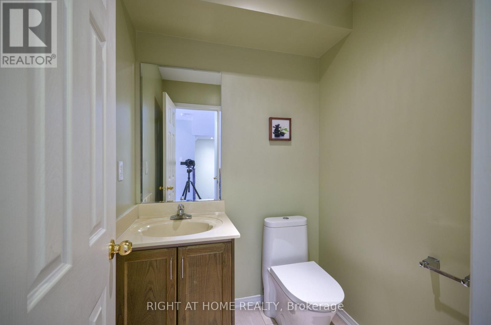 38 Warrington Way, Markham, Ontario  L6C 0B8 - Photo 12 - N13503428