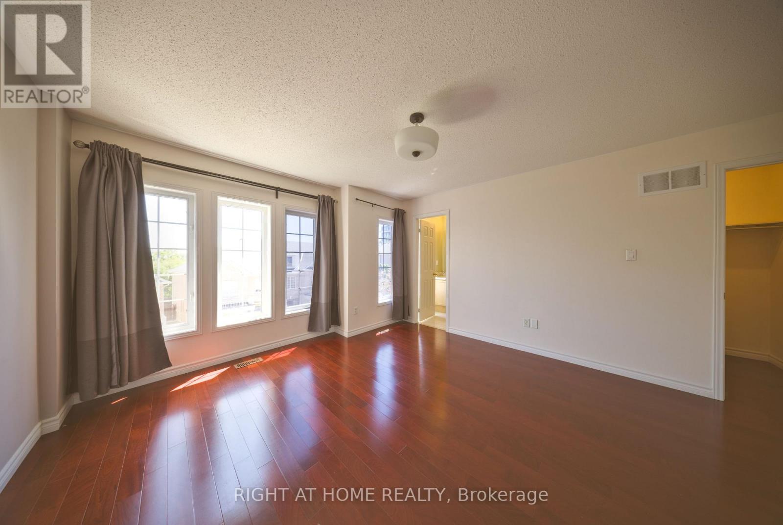 38 Warrington Way, Markham, Ontario  L6C 0B8 - Photo 13 - N13503428