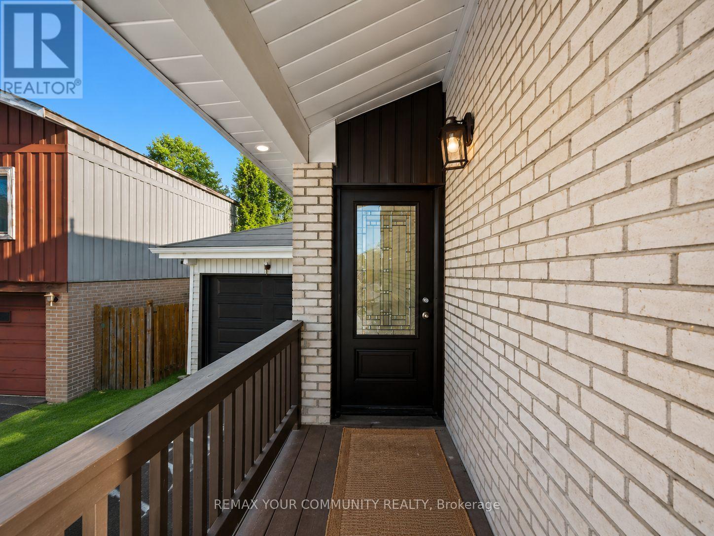 Main - 11 Webster Drive, Aurora, Ontario  L4G 2A4 - Photo 4 - N13503460