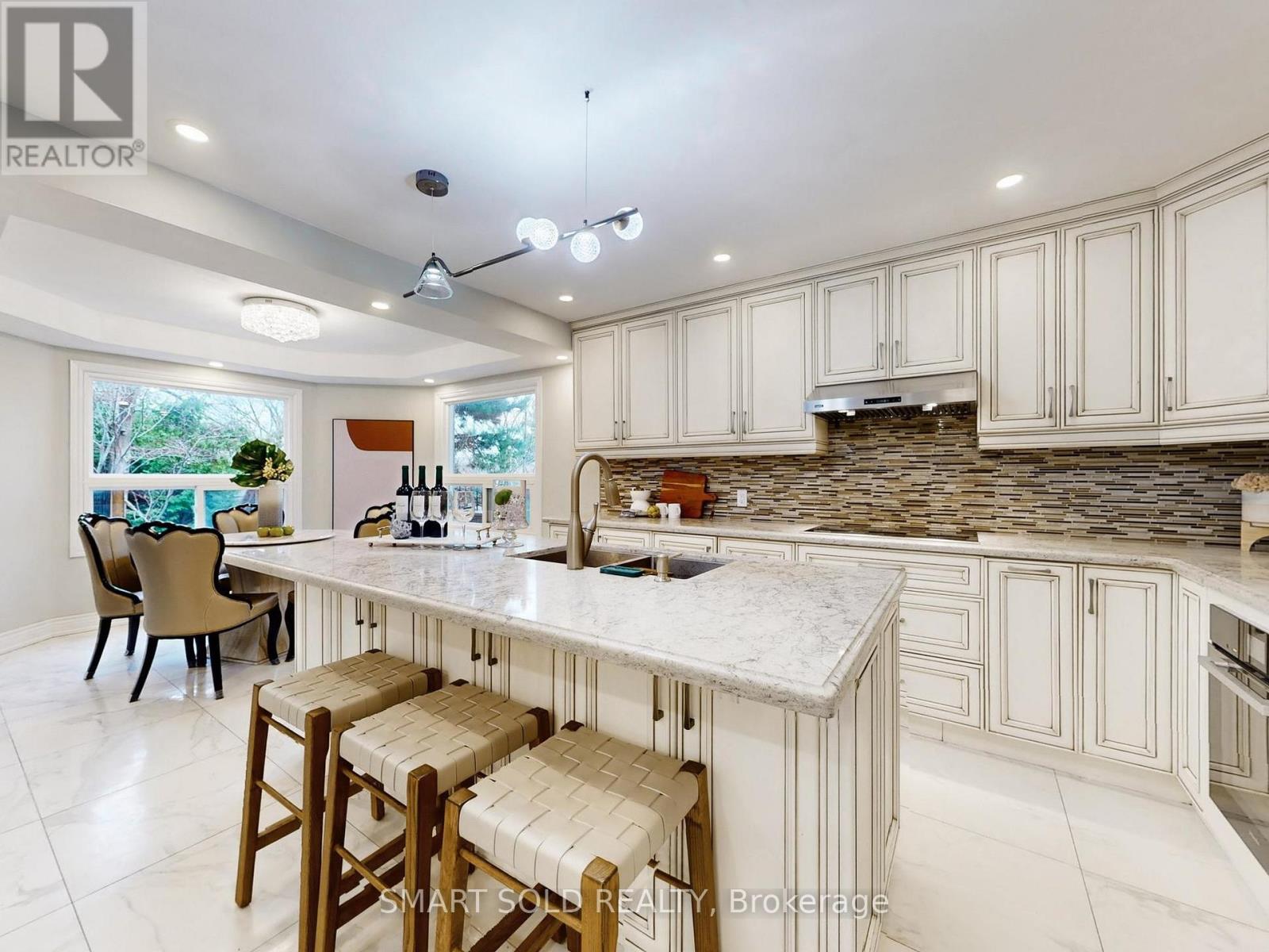 24 Normandy Crescent, Richmond Hill, Ontario  L4C 8L8 - Photo 8 - N13503462