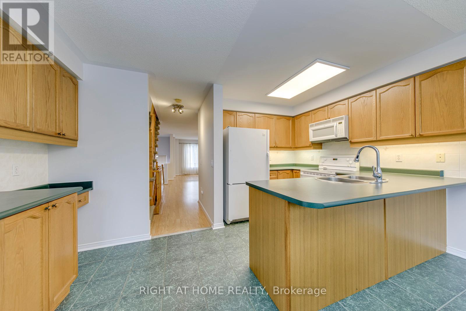38 - 38 Fairview Road W, Mississauga, Ontario  L5B 4J8 - Photo 15 - W13503454