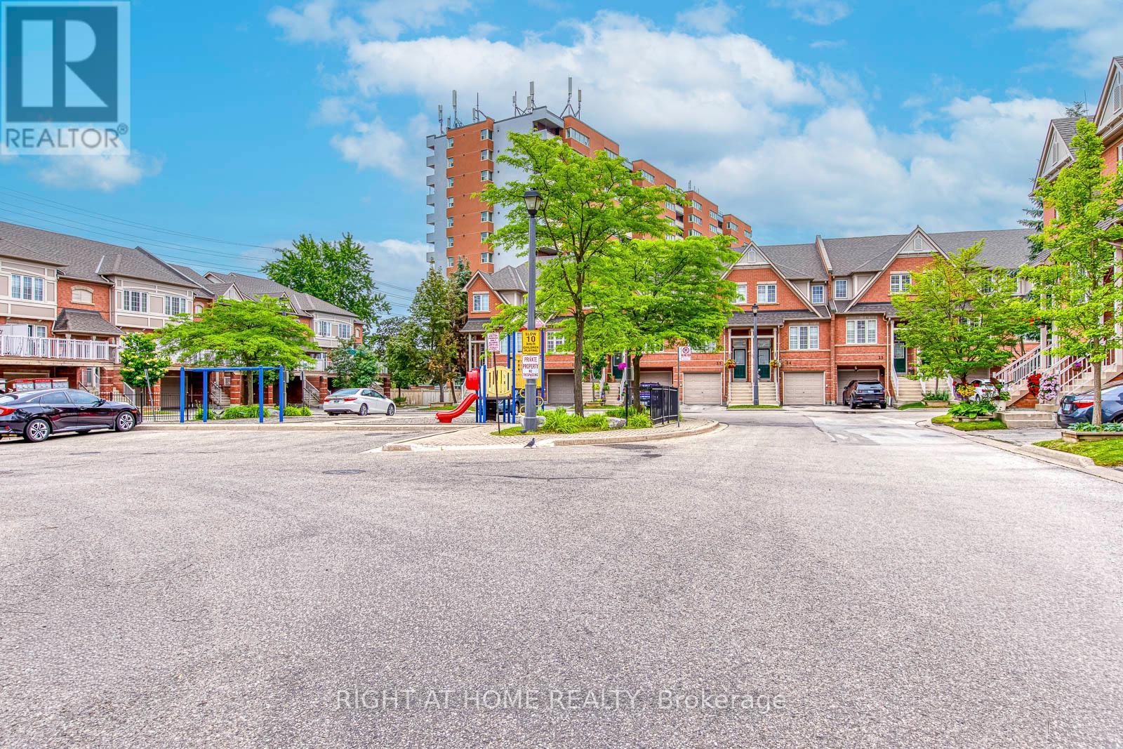 38 - 38 Fairview Road W, Mississauga, Ontario  L5B 4J8 - Photo 5 - W13503454