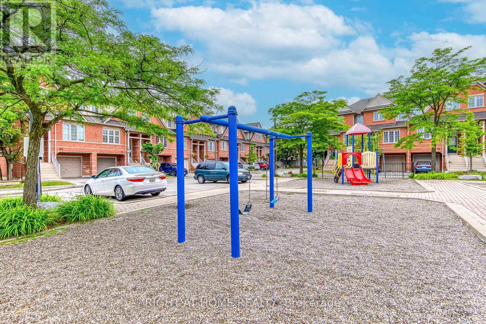 38 - 38 Fairview Road W, Mississauga, Ontario  L5B 4J8 - Photo 7 - W13503454