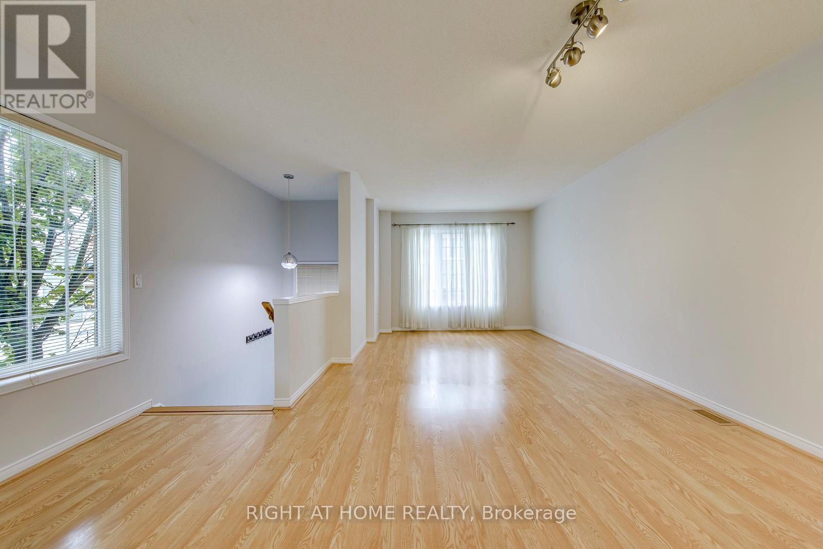 38 - 38 Fairview Road W, Mississauga, Ontario  L5B 4J8 - Photo 9 - W13503454
