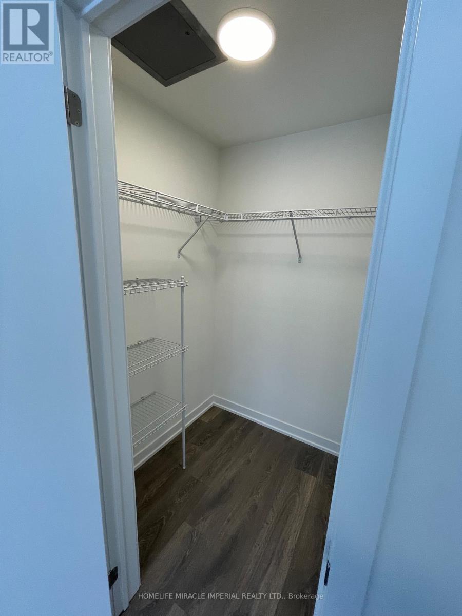 206 - 120 Canon Jackson Drive, Toronto, Ontario  M6M 0B8 - Photo 10 - W13503456