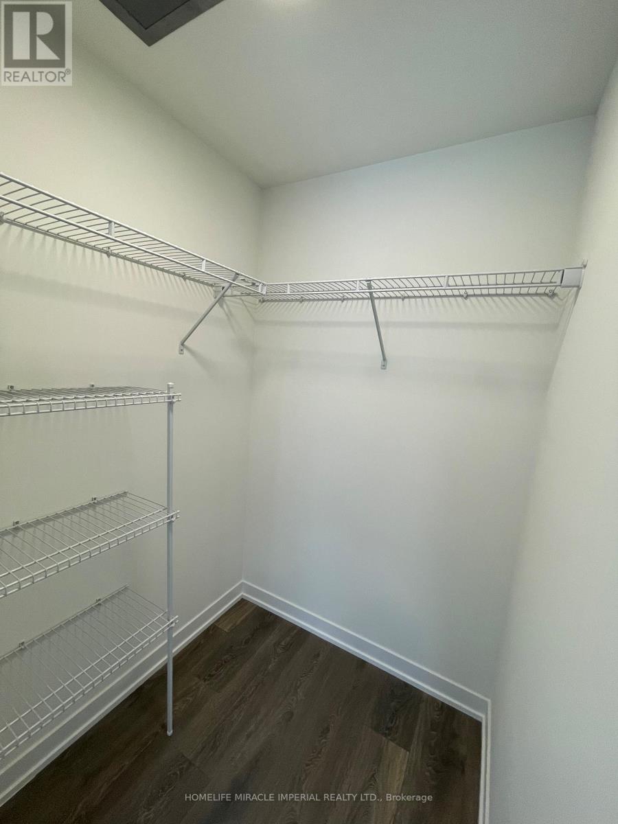 206 - 120 Canon Jackson Drive, Toronto, Ontario  M6M 0B8 - Photo 11 - W13503456