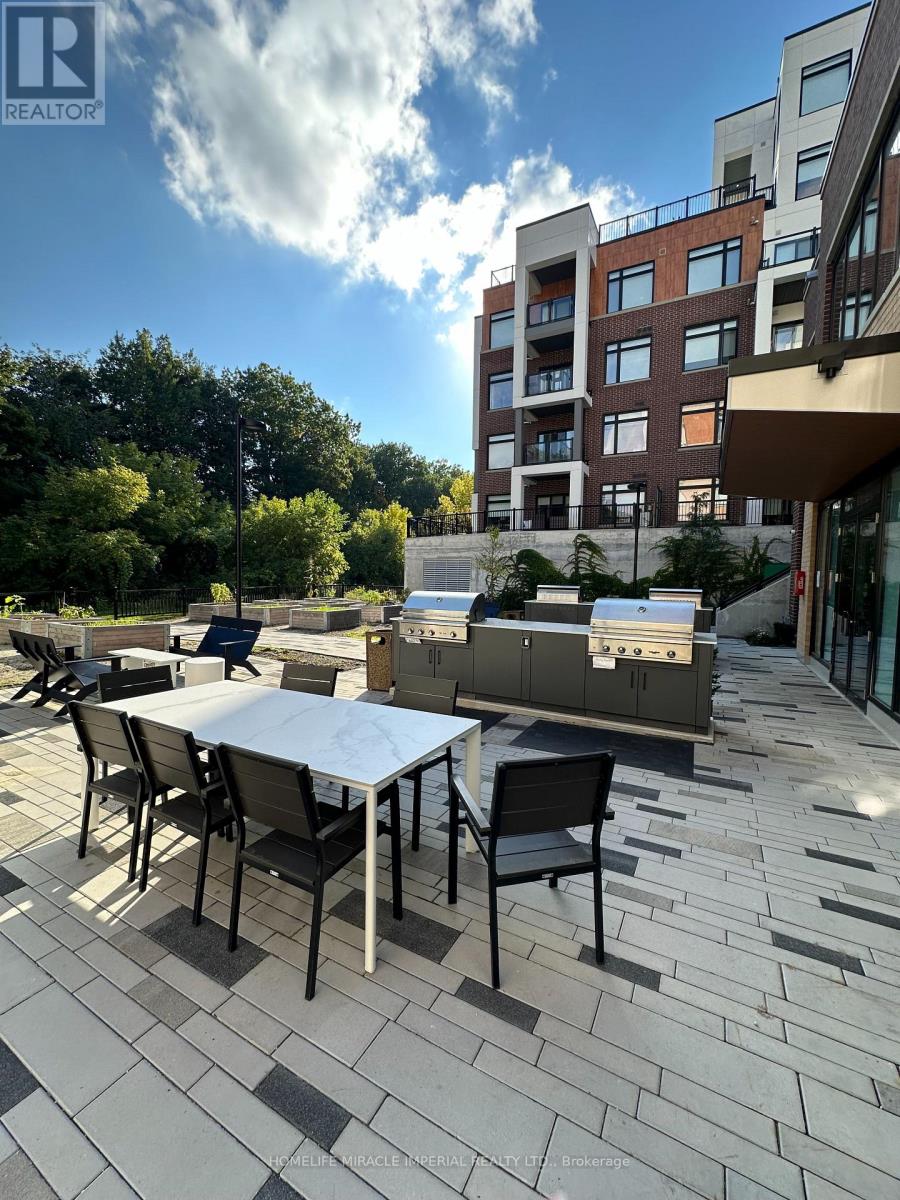 206 - 120 Canon Jackson Drive, Toronto, Ontario  M6M 0B8 - Photo 14 - W13503456