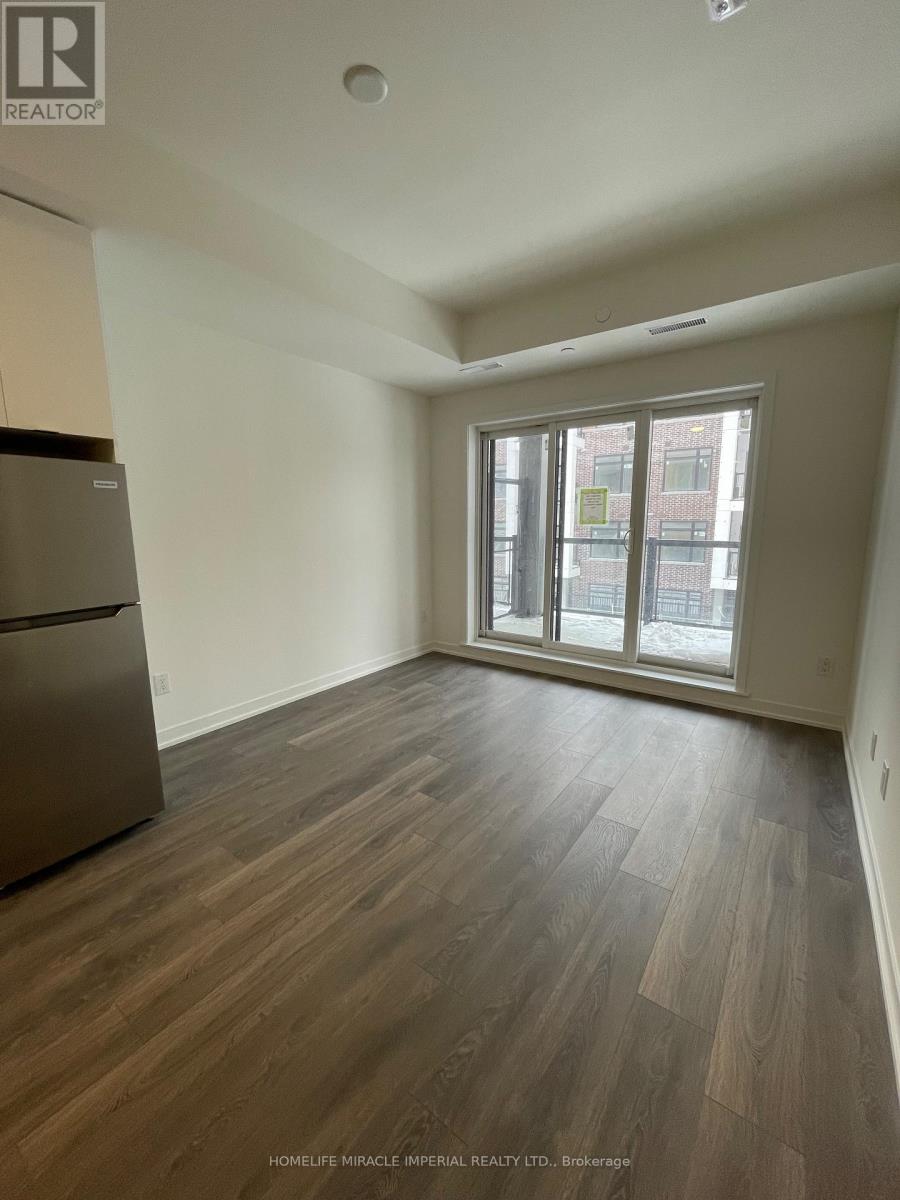 206 - 120 Canon Jackson Drive, Toronto, Ontario  M6M 0B8 - Photo 6 - W13503456