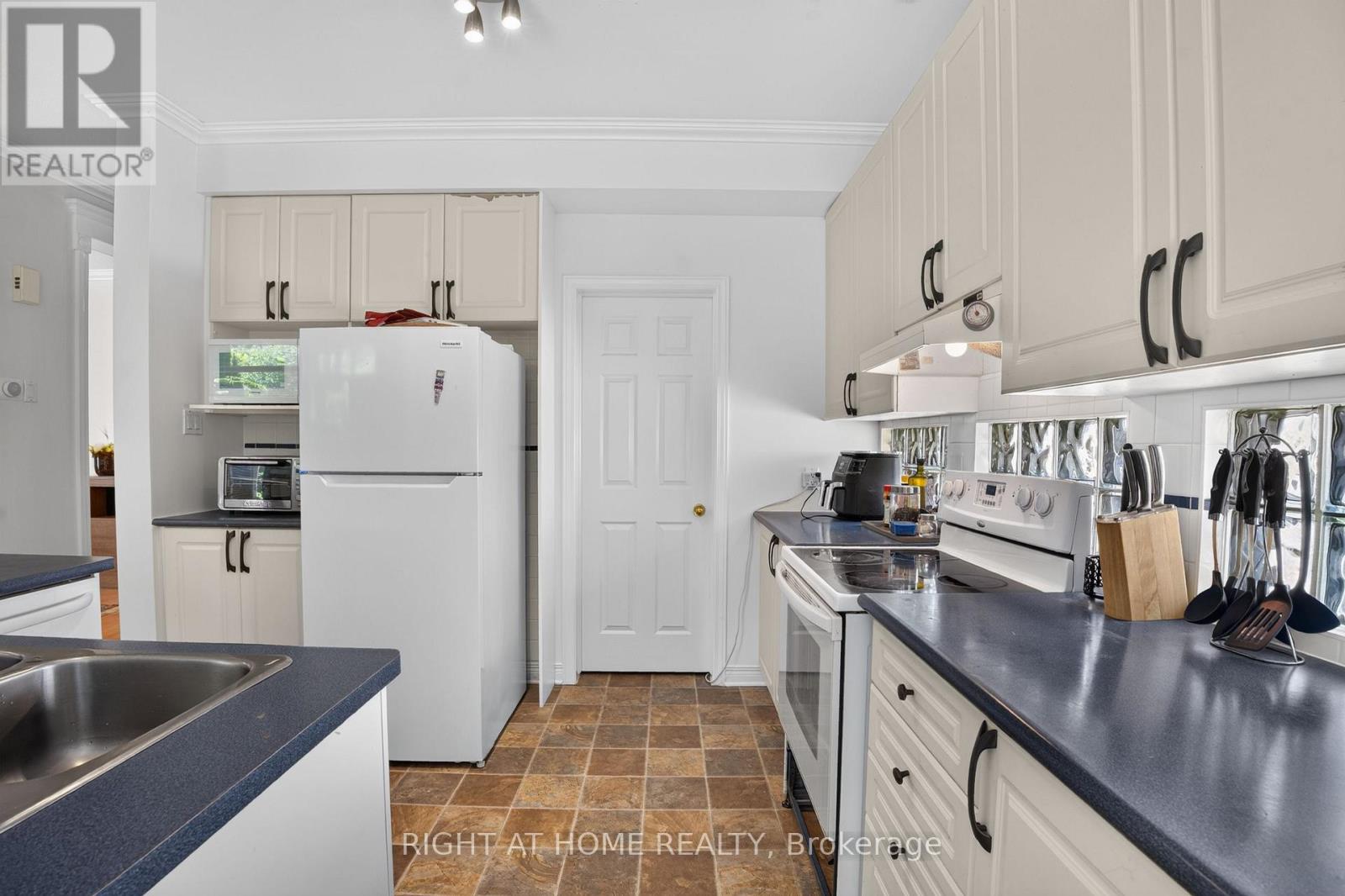 26 Evanshen Crescent, Ottawa, Ontario  K2K 2Z6 - Photo 19 - X13503510