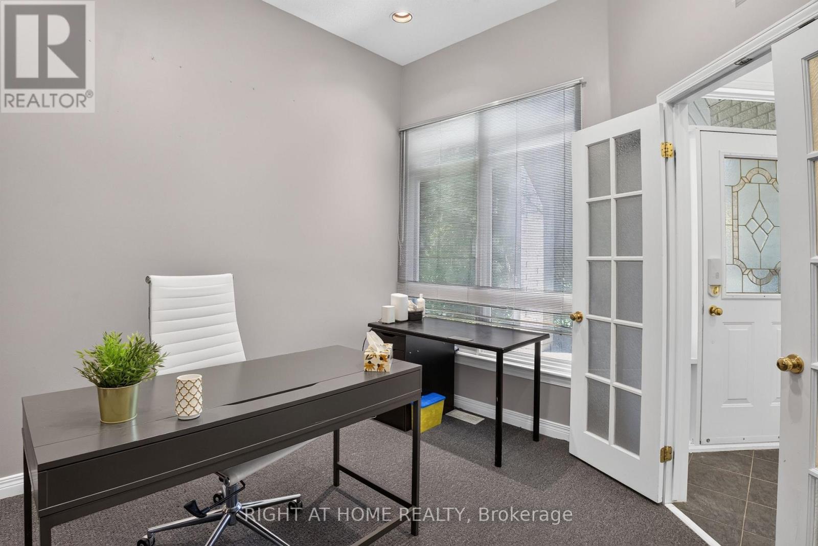 26 Evanshen Crescent, Ottawa, Ontario  K2K 2Z6 - Photo 2 - X13503510