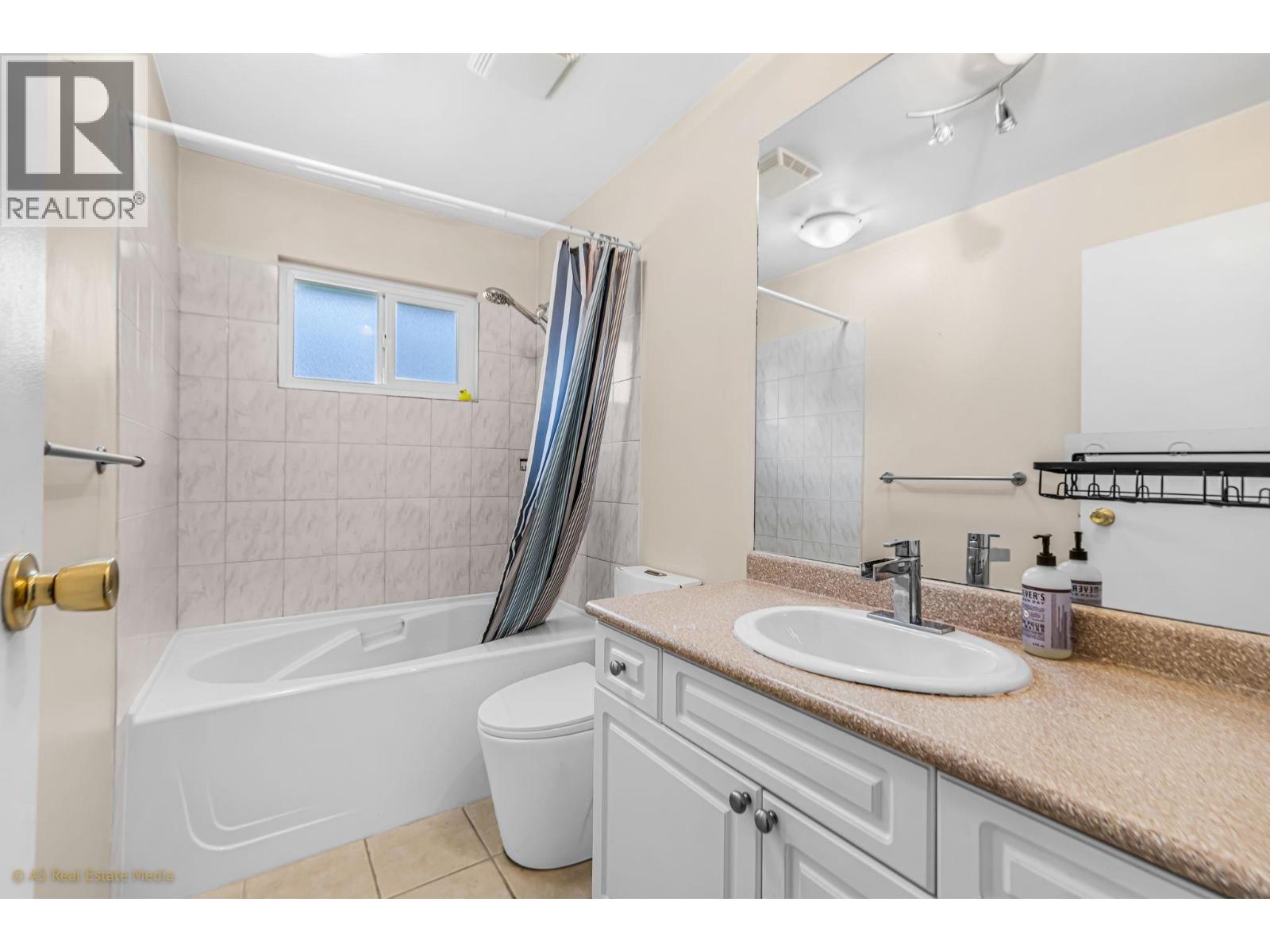 1284 Novak Drive, Coquitlam, British Columbia  V3E 1W9 - Photo 16 - R3141030