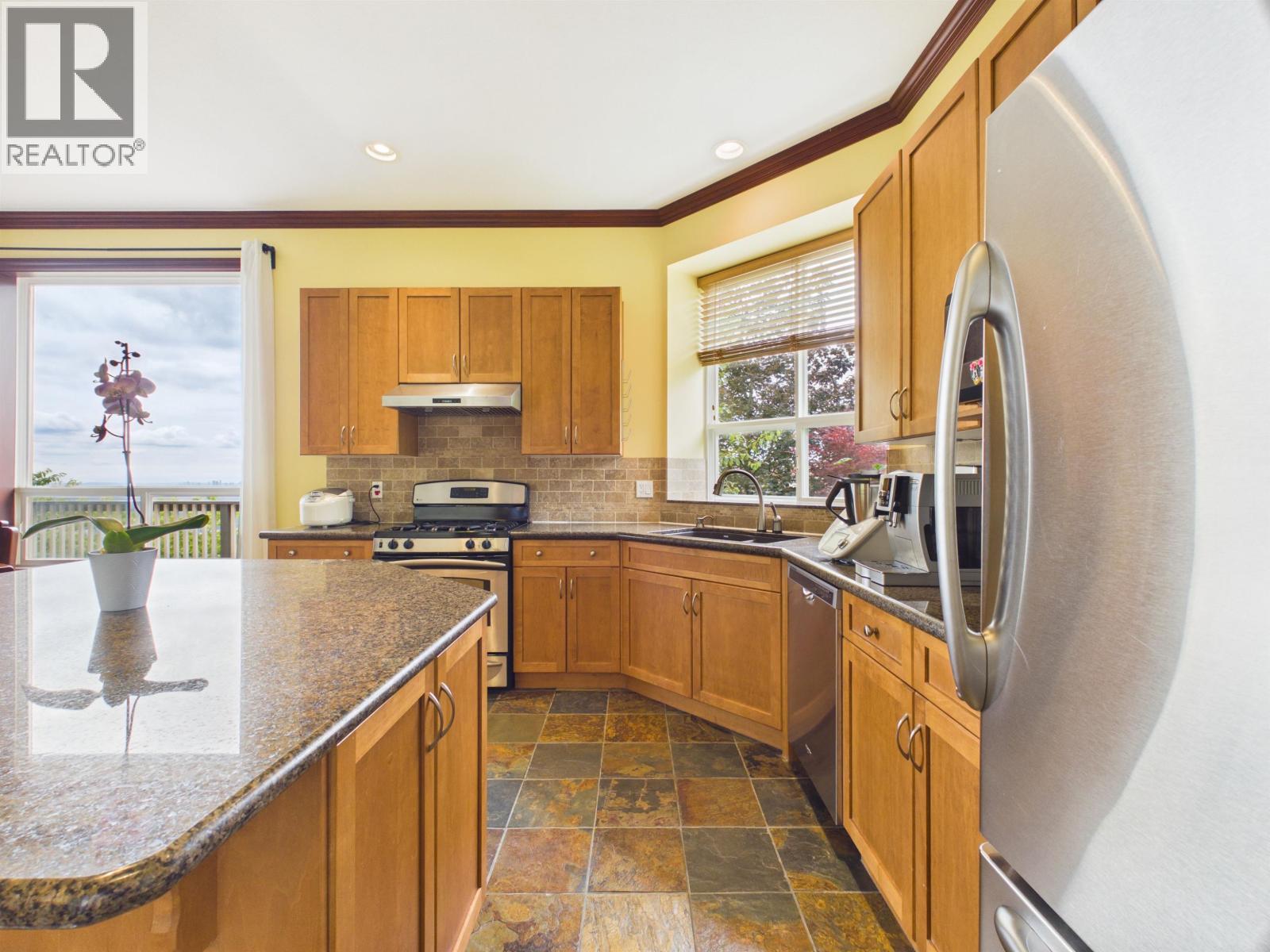 23 Fernway Drive, Port Moody, British Columbia  V3H 5H7 - Photo 7 - R3141103
