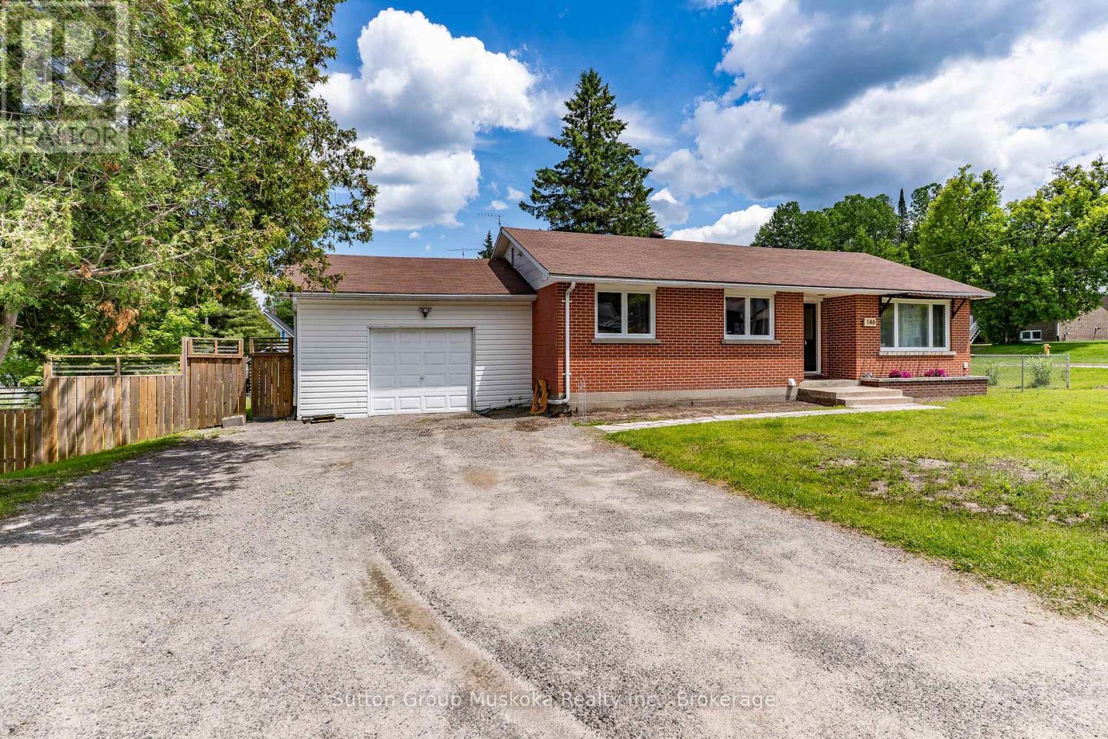 146 Simpson Street, Burk's Falls, Ontario  P0A 1C0 - Photo 2 - X13503602