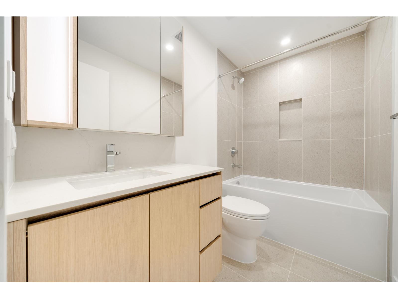 808 13572 98a Avenue, Surrey, British Columbia  V3T 0X1 - Photo 12 - R3141186