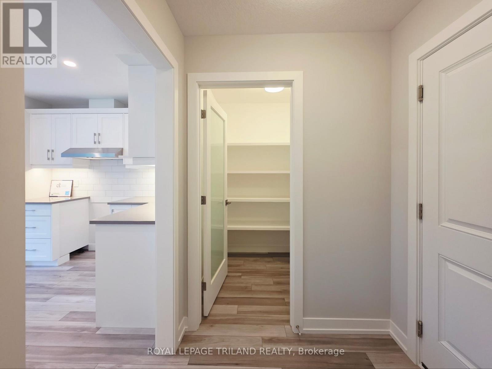 111 Styles Drive, St. Thomas, Ontario  N5R 0N8 - Photo 7 - X12641822