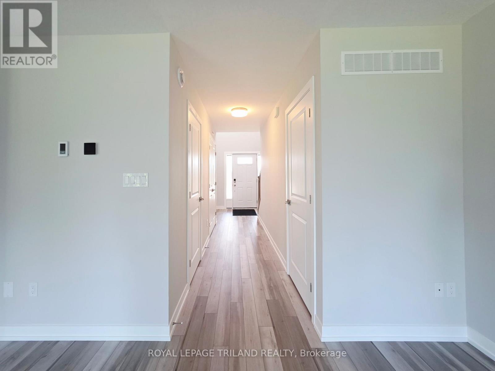 111 Styles Drive, St. Thomas, Ontario  N5R 0N8 - Photo 3 - X12641822
