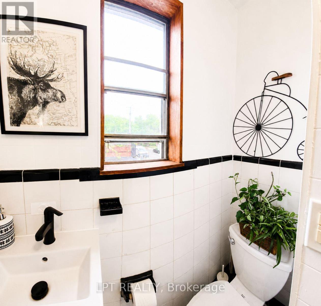 1314 Dupont Street, Toronto, Ontario  M6H 2A7 - Photo 37 - W13443074