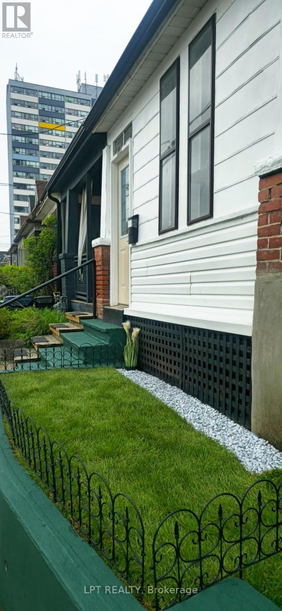 1314 Dupont Street, Toronto, Ontario  M6H 2A7 - Photo 29 - W13443074