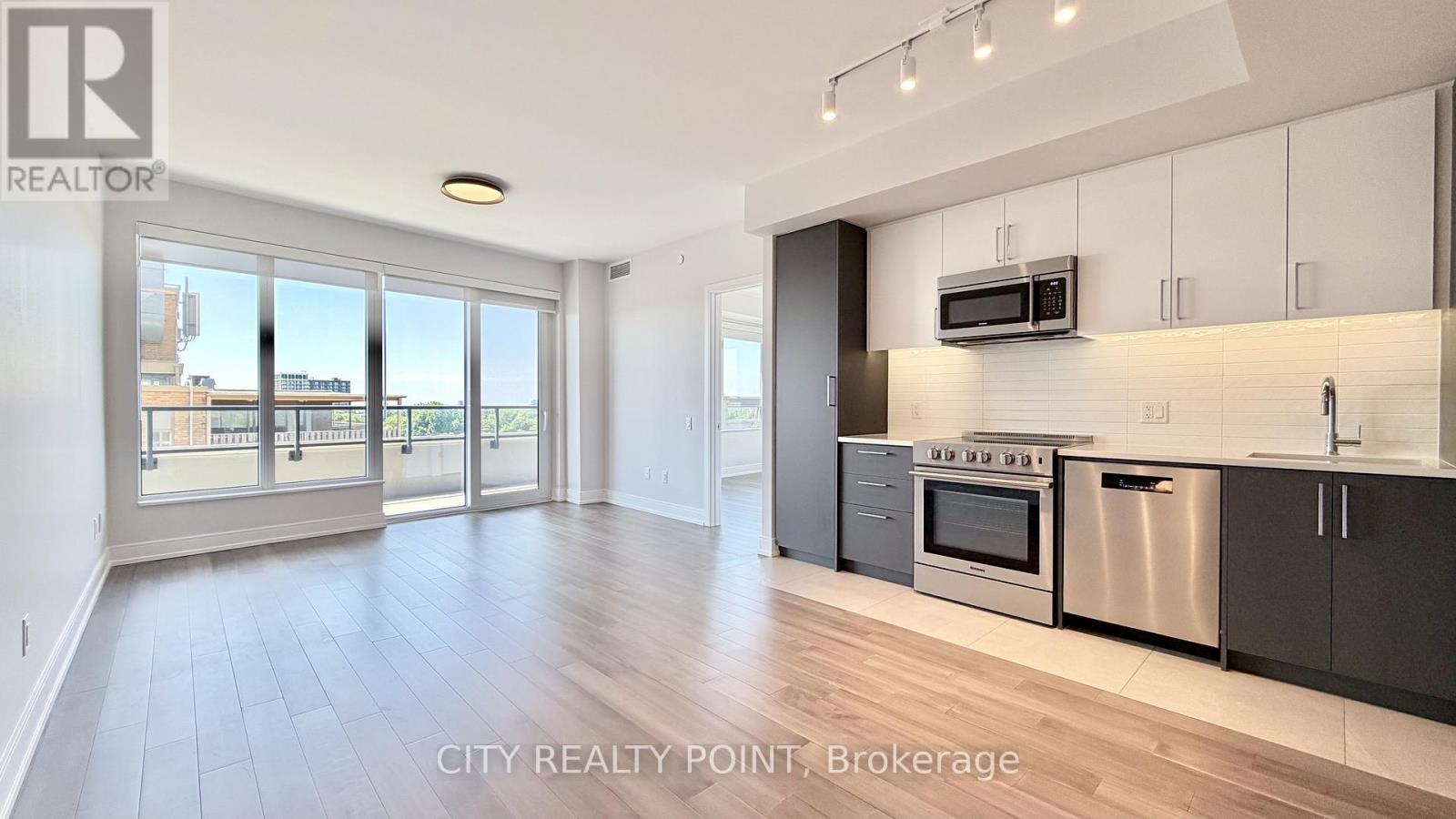 1104 - 2525 BATHURST STREET, Toronto, Ontario